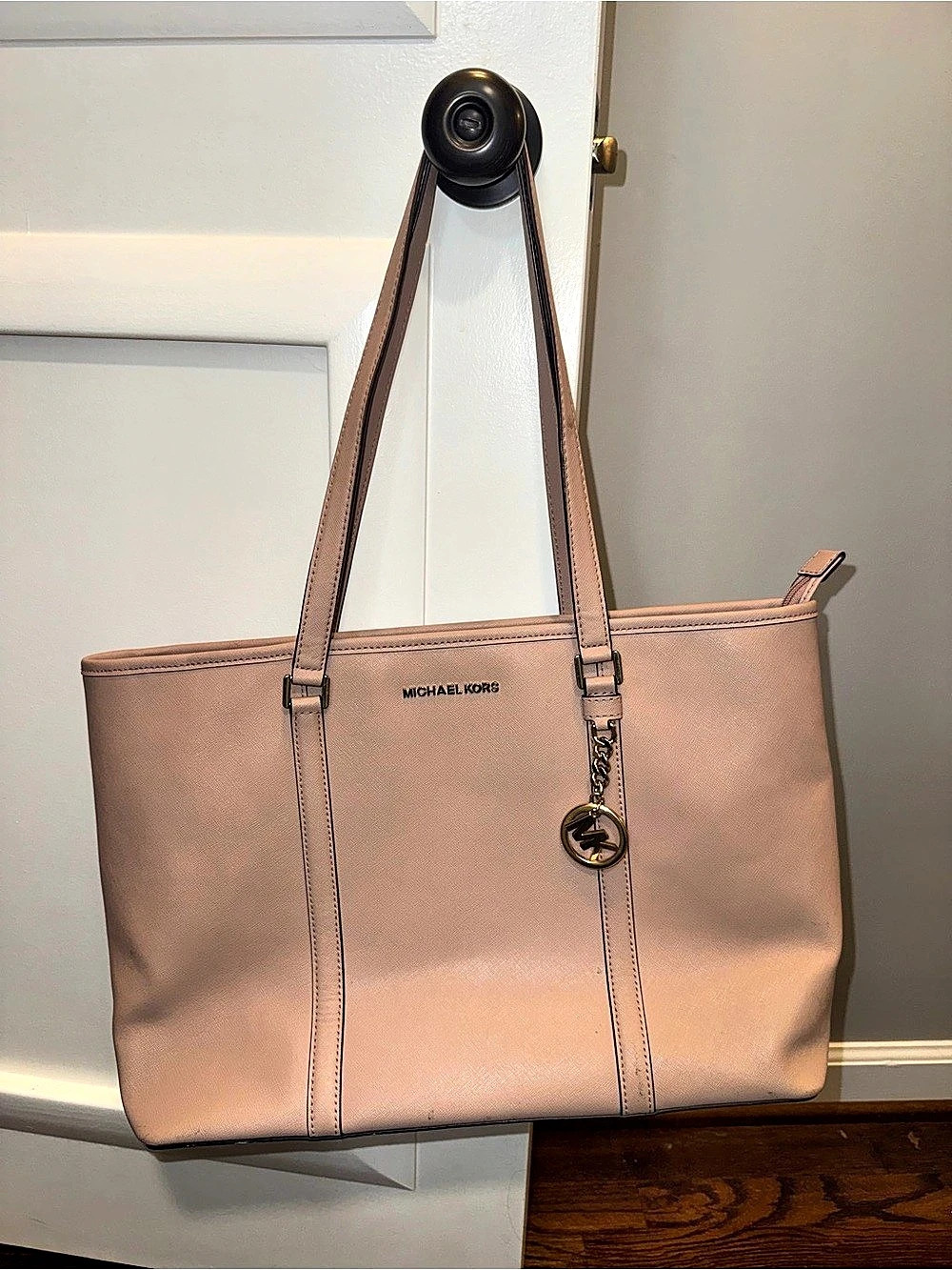 Michael Kors Jet Set Travel Saffiano Leather Top-Zip Tote in Pink